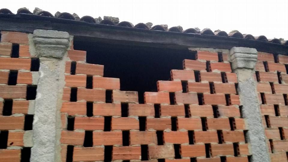 Feísmo nunha construcción tradicional galega / www.clum.in