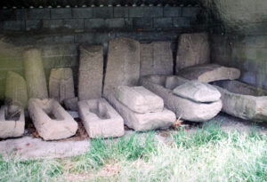 Laudas de orixe sueva atopadas na Igrexa de Medeiros