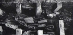 Imaxe dos sarcófagos atopados nas escavacións da igrexa de Iria Flavia nos anos 70 / apuntes.santanderlasalle.es