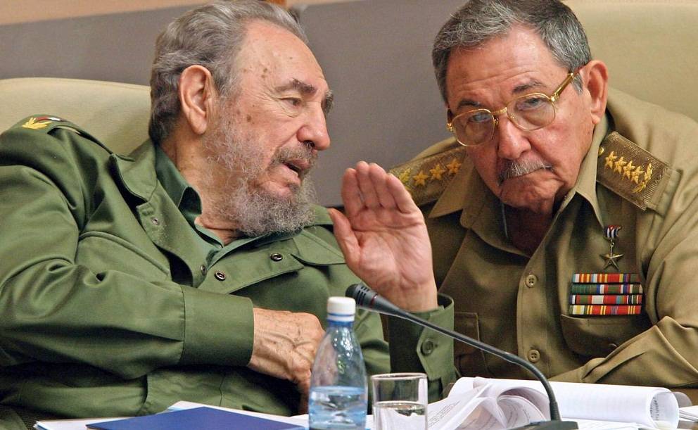 Fidel e Raúl Castro