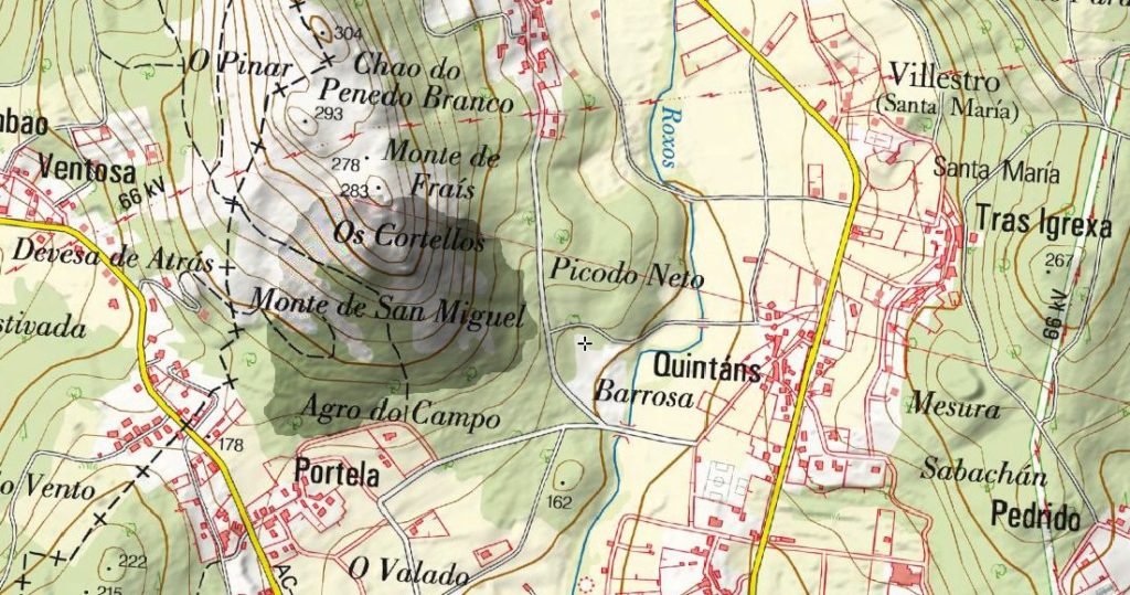 Zona afectada polo lume en Villestro, Santiago, que afectou a varios petróglifos / A Rula
