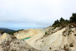 Situación na que se atopa parte do Monte Neme polas actividades mineiras / Íñigo Mouzo